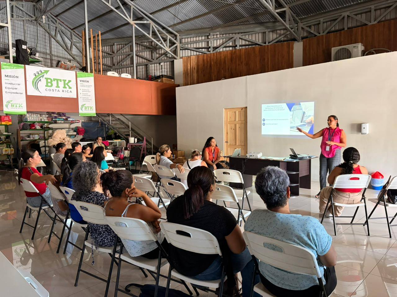 Fortaleciendo sueños, impulsando oportunidades.